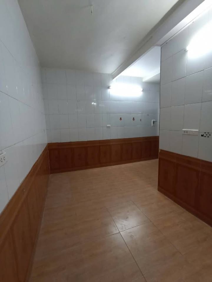 Nhà tập thể Tôn Đức Thắng, Đống Đa, Hà Nội 18m² giá 1.65 tỷ - Không gian thoáng sáng, tiện ích đầy đủ!