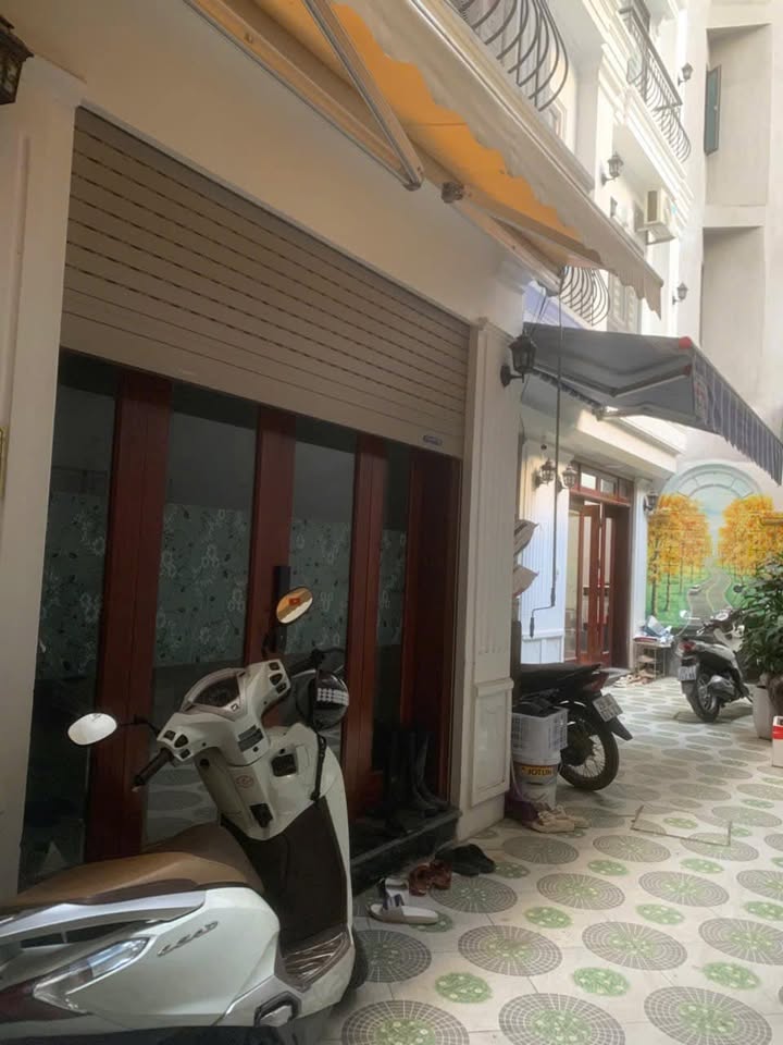 Nhà riêng Xuân Đỉnh 40m² giá 9 tỷ - Nhà mới xây, vị trí đắc địa!