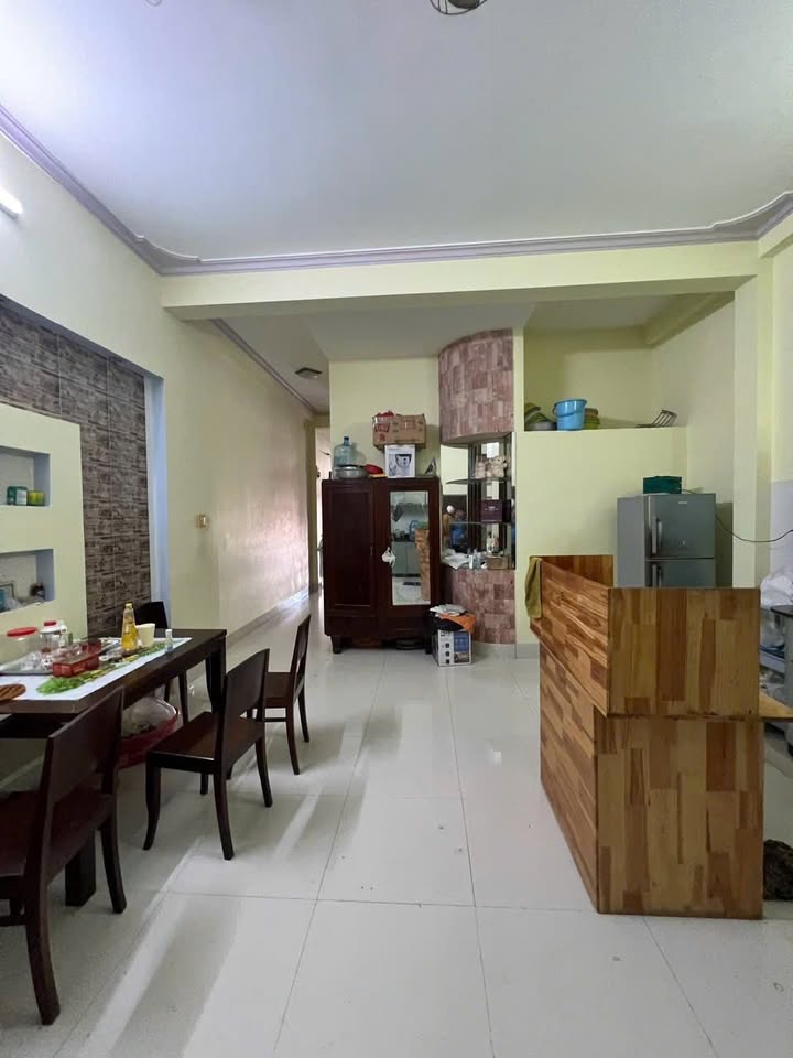 Nhà lầu mặt tiền Võ Văn Tần, Phú Trinh 100m² giá 3 tỷ - Chính chủ bán gấp!