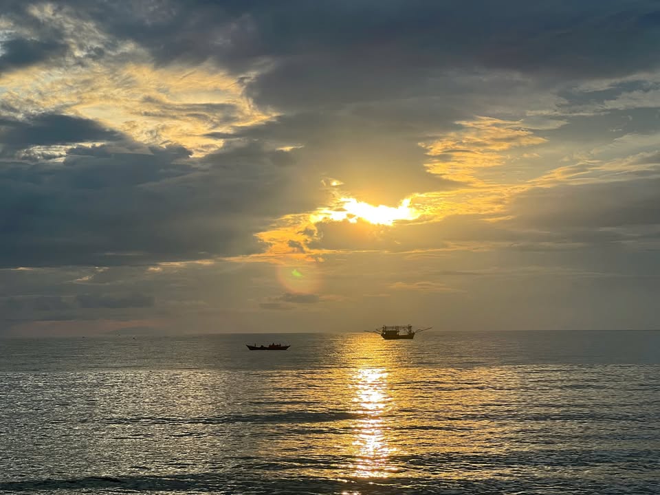 Đất nền Cửa Tùng 999m² giá 1.5 tỷ - Đất 2 mặt đường, chính chủ!