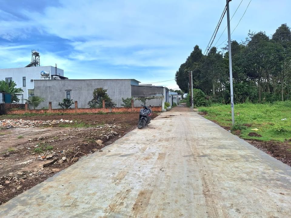 Đất nền Bàu Trâm, Long Khánh, Đồng Nai 120m² - Sổ đỏ chính chủ, giá chỉ 1.09 tỷ!