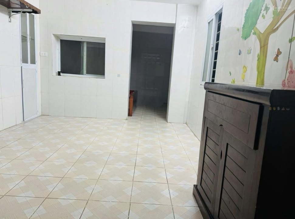 Cho thuê nhà cấp 4 ngõ 93 Hoàng Quốc Việt, Cầu Giấy 35m² - Giá chỉ 5 triệu/tháng!