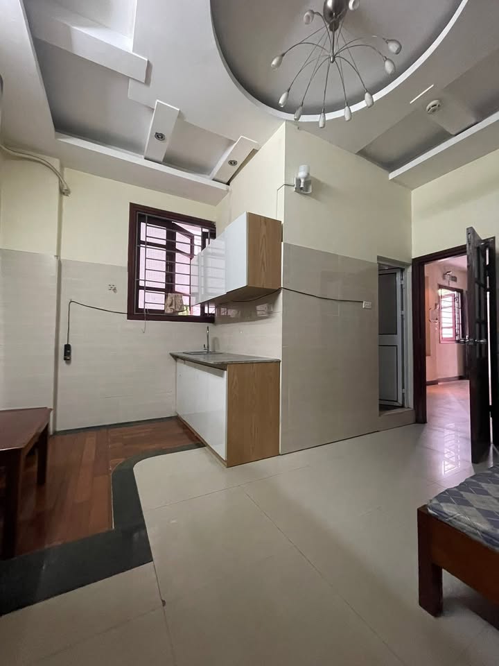 Phòng cho thuê ngõ Chùa Duệ Tú, Nguyễn Khánh Toàn 20m² giá chỉ 3.6 triệu - Ở ngay không cần chờ!