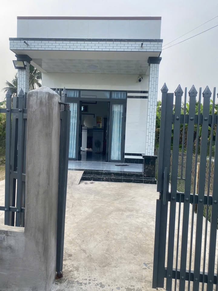 Nhà mới xây ấp Bình Đông, Tân Trụ, Long An 144m² giá 900 triệu - Chính chủ bán gấp!