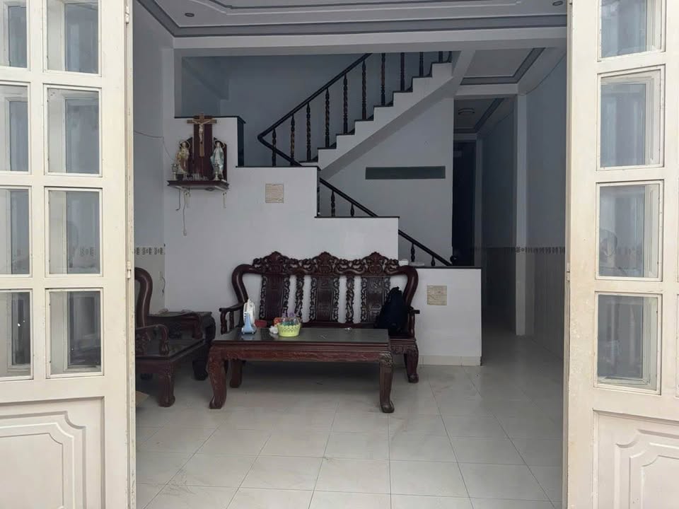 Nhà 2 tầng hẻm Lê Đại Hành Nha Trang 72m² giá 5 tỷ - Khu trung tâm tiện ích