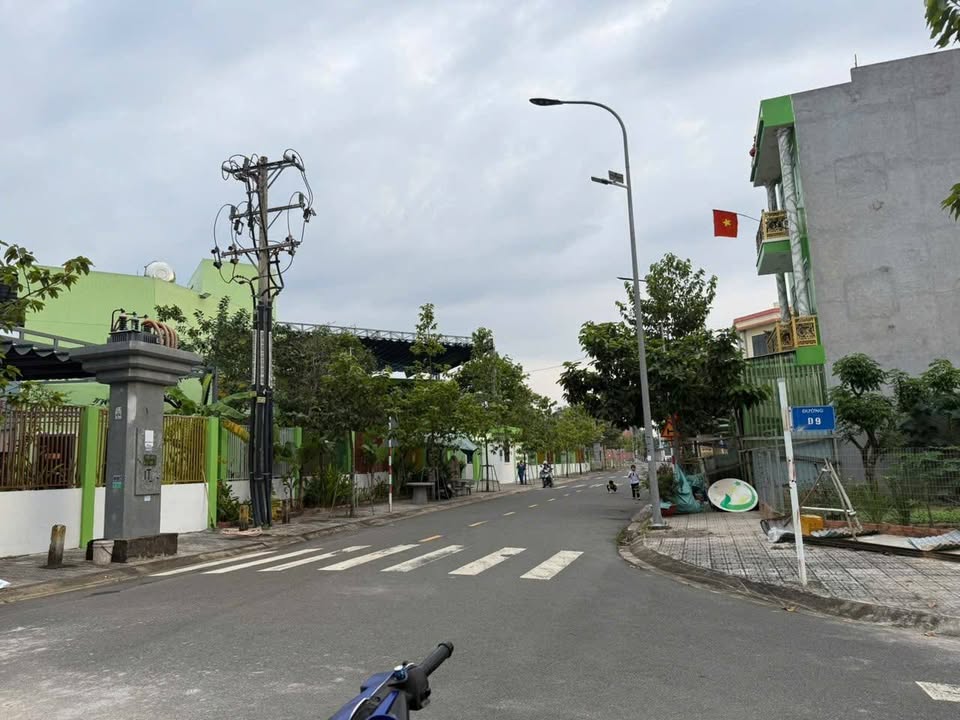 Đất nền 100m² trục chính D3 Vĩnh Tân VSIP 2 giá chỉ 1.6 tỷ - Đầu tư sinh lời ngay!