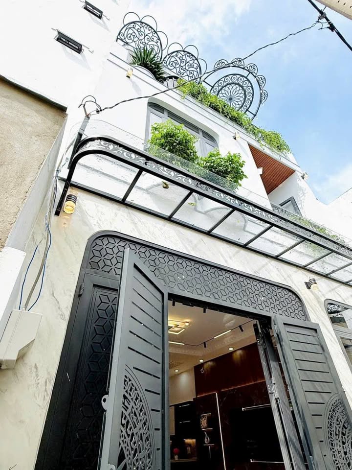 Nhà đẹp Gò Vấp 67.6m² giá 6.9 tỷ - Tặng full nội thất sang trọng!