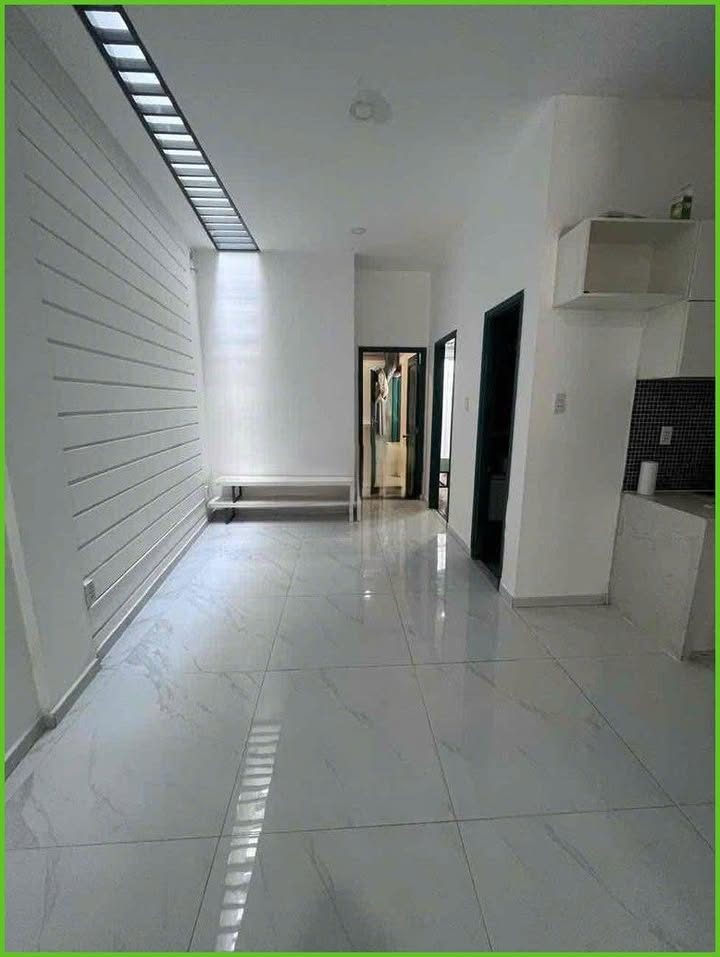 Nhà cho thuê hẻm lớn đường Hai Bà Trưng, Quận 3, 56m² giá 18 triệu - Phù hợp cho gia đình và văn phòng nhỏ!