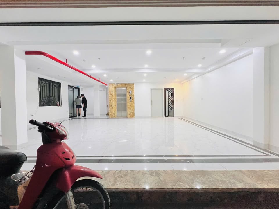 Mặt bằng kinh doanh cho thuê tại 99 Định Công Hạ, Hoàng Mai - Giá 12 triệu/tháng, ô tô đỗ cửa!