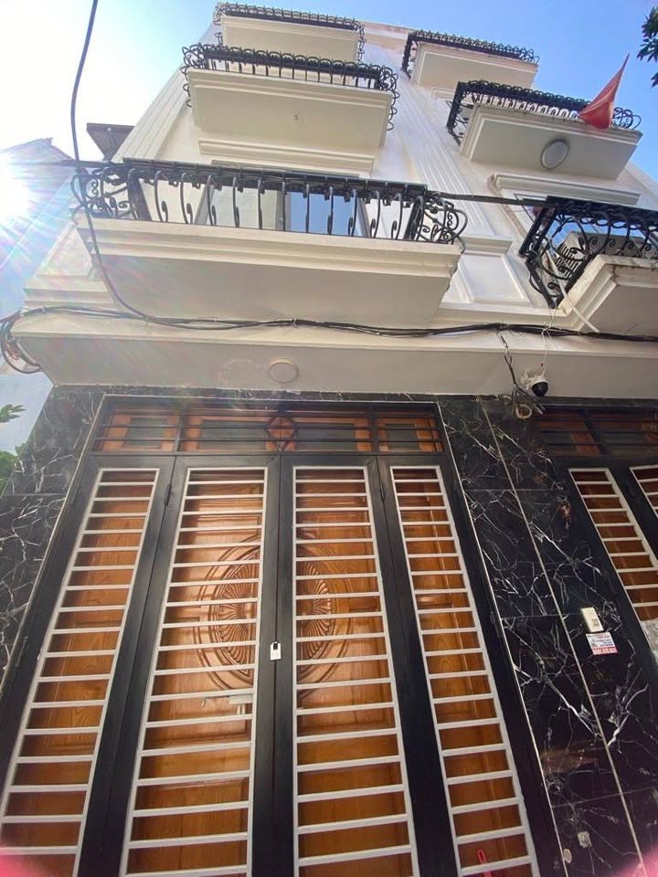 Nhà 5 tầng Phú Lương, Hà Đông 32m² giá 5.3 tỷ - Pháp lý sạch, sẵn sàng sang tên!