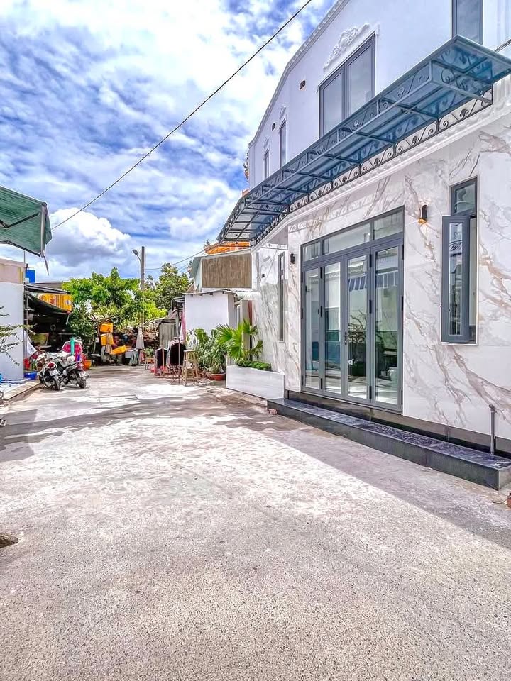 Nhà lầu Hẻm 98 Phạm Ngũ Lão, Cần Thơ 43m² giá 2.75 tỷ - Sổ hồng chính chủ!