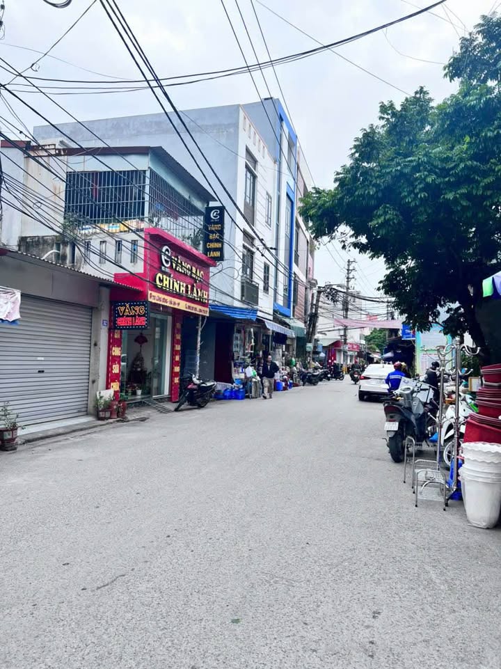 Đất nền mặt đường Lũng Đông, Hải Phòng 54m² giá 4.55 tỷ - Tiềm năng kinh doanh cực kỳ hấp dẫn!