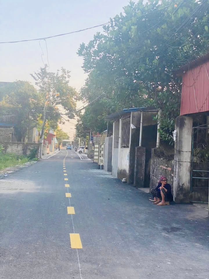 Đất 3 mặt tiền Phố Hiến Hưng Yên 62.4m² giá 3 tỷ - Đường thông thoáng, tiện ích đầy đủ!