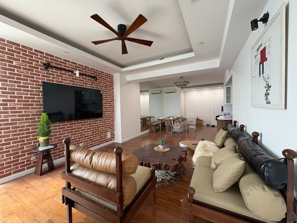 Căn hộ E4 Ciputra Tây Hồ 123m² giá 12.3 tỷ - Sẵn sàng vào ở ngay!