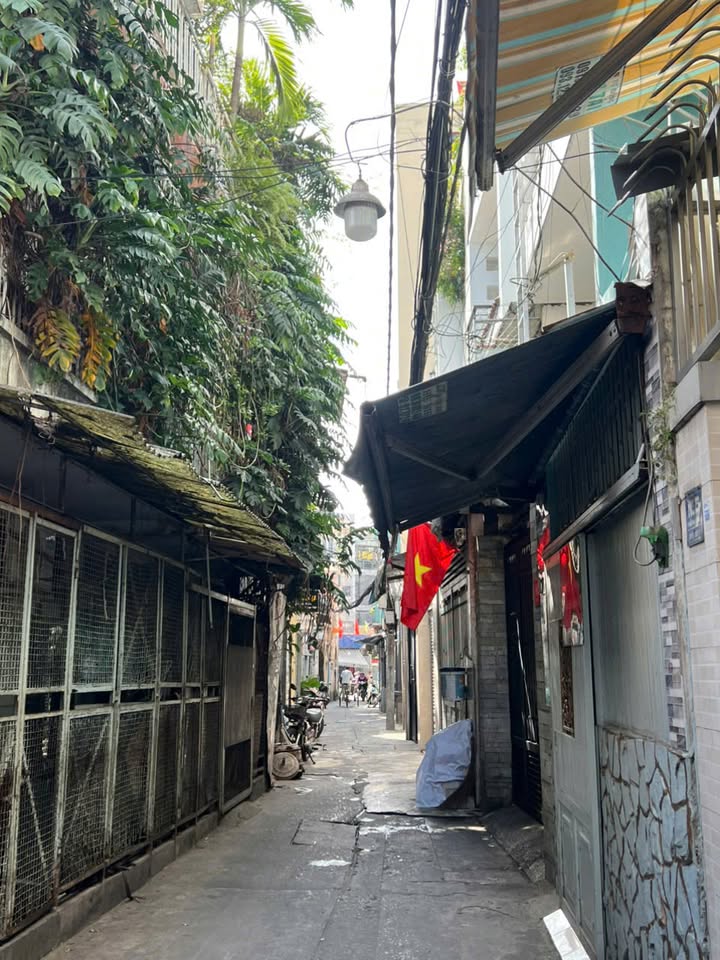 Nhà phố hẻm 3m Tô Hiến Thành Quận 10, 68m² giá 8 tỷ - Chính chủ lâu đời, sổ hồng rõ ràng!