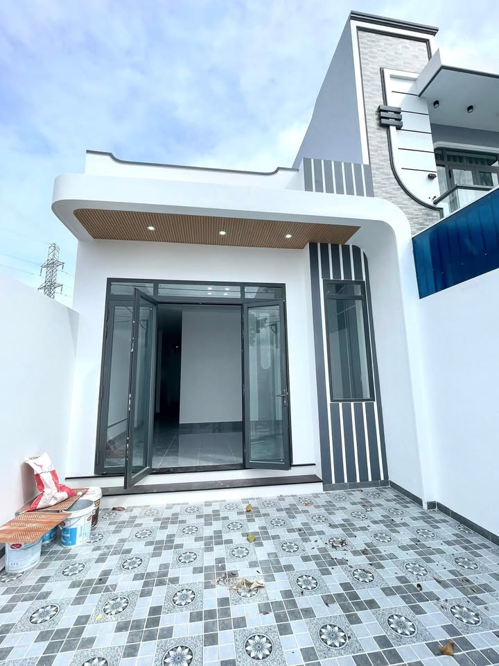 Nhà cấp 4 Lý Văn Lâm, Cà Mau 105m² giá 1.85 tỷ - Nhà mới xây, sẵn sàng vào ở!