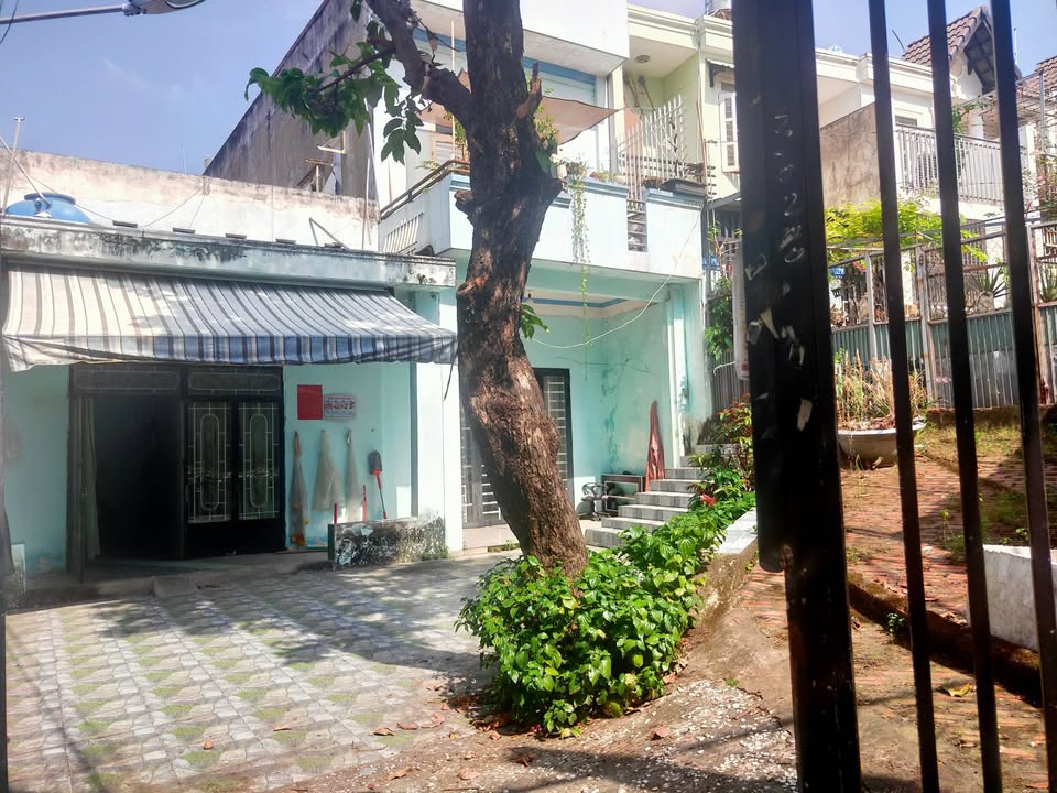 Nhà phố Linh Tây 198m² giá 6.5 tỷ - Thanh khoản nhanh, sổ hồng chính chủ!