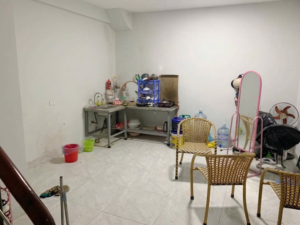 Nhà riêng Vĩnh Hưng 30m² giá 1.7 tỷ - Cần bán gấp!