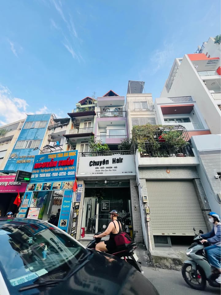 Nhà mặt tiền Đặng Văn Ngữ, Phú Nhuận 52.9m² giá 18 tỷ - Đầu tư sinh lời ngay!