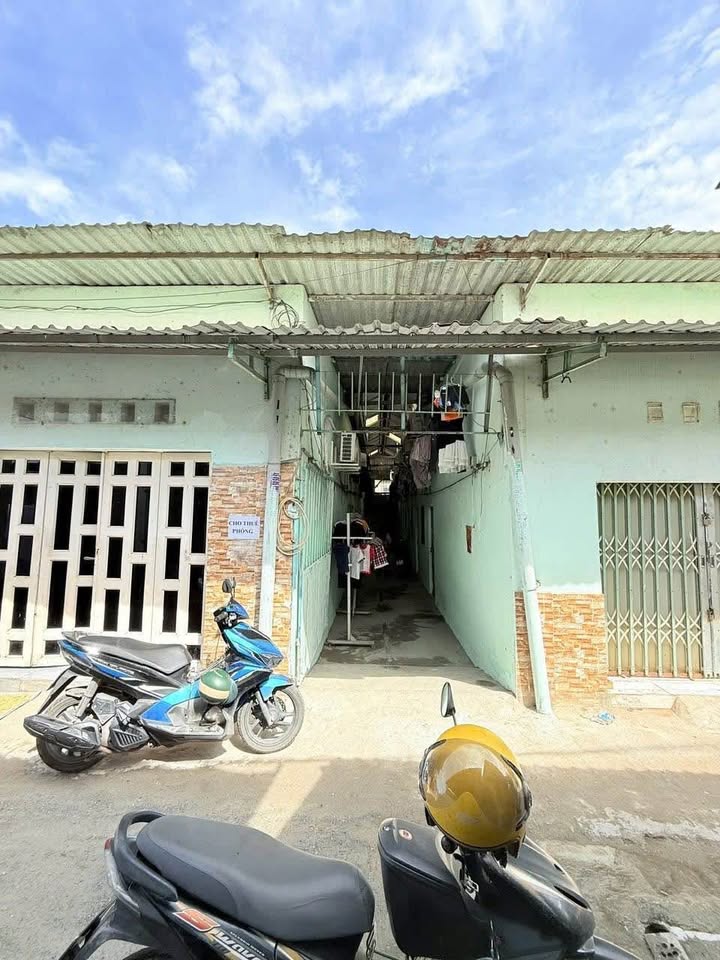 Dãy trọ 9 phòng tại Tân Đông Hiệp, Dĩ An, 210m² giá 3.85 tỷ - Cơ hội đầu tư sinh lời cao!