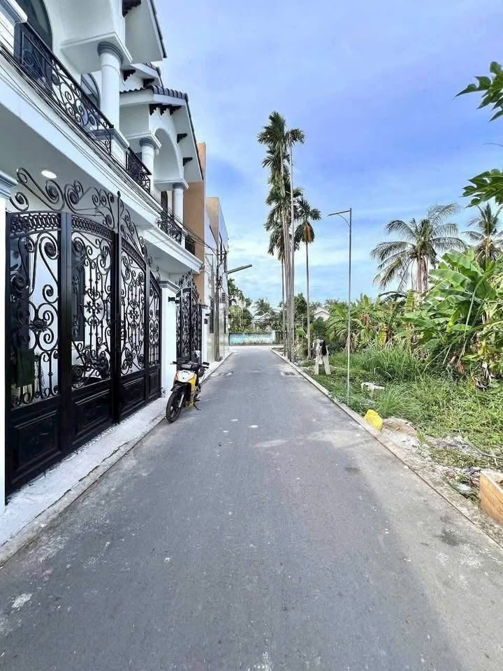 Nhà trệt lầu 87.2m² hẻm 54 Hồ Trung Thành, Cần Thơ - Giá chỉ 2.39 tỷ, tặng nội thất cao cấp!