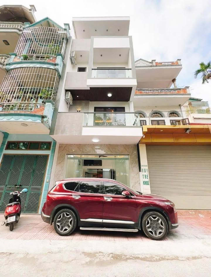 Nhà 4 tầng mặt đường kinh doanh Đề Thám, Thái Bình 53m² giá 6 tỷ - Đầu tư sinh lời ngay!