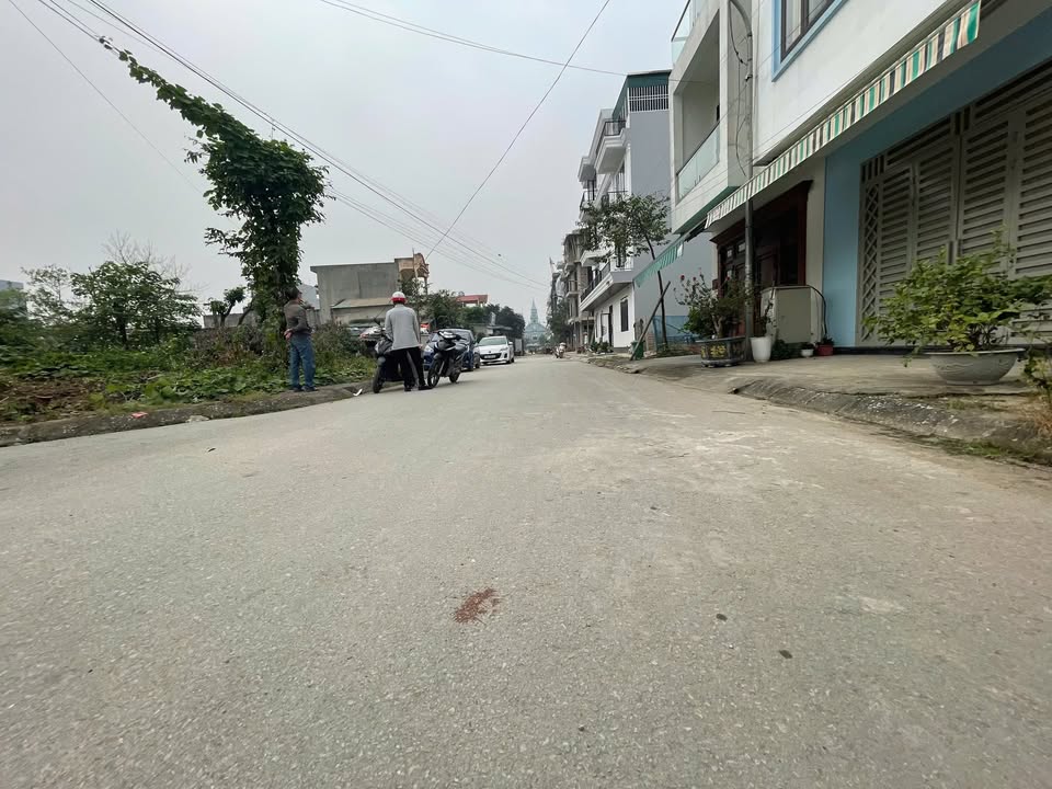 Nhà góc 2 mặt tiền Nguyễn Phúc Chu 67m² giá 3 tỷ - Sổ hồng chính chủ!