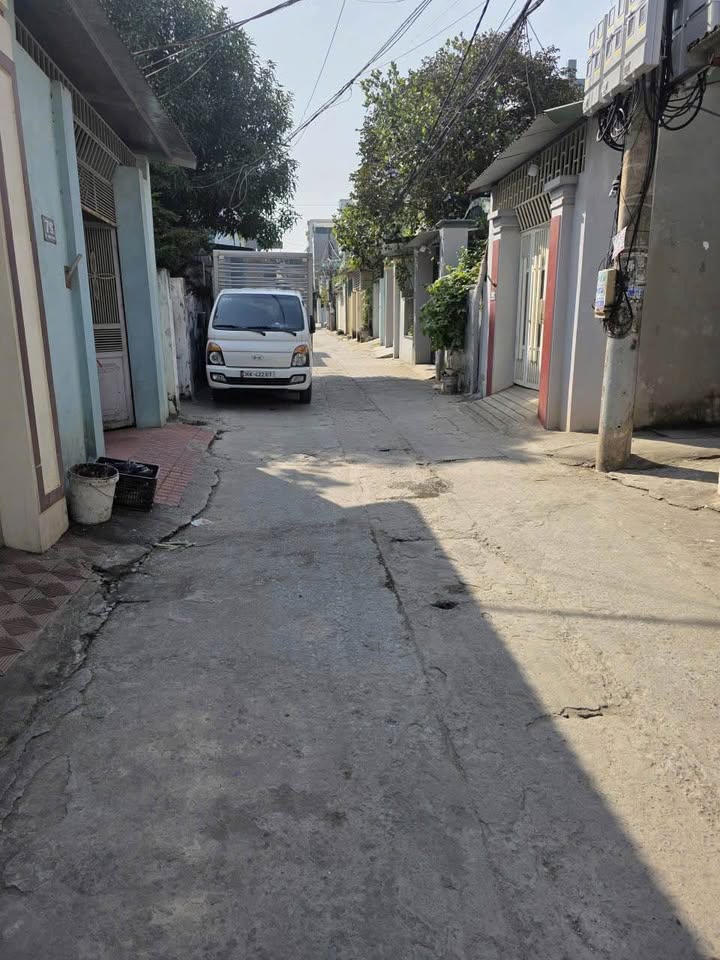 Bán đất tặng nhà cấp 4 trục chính Phú Vinh 160m² giá 3 tỷ - Cơ hội đầu tư tuyệt vời!