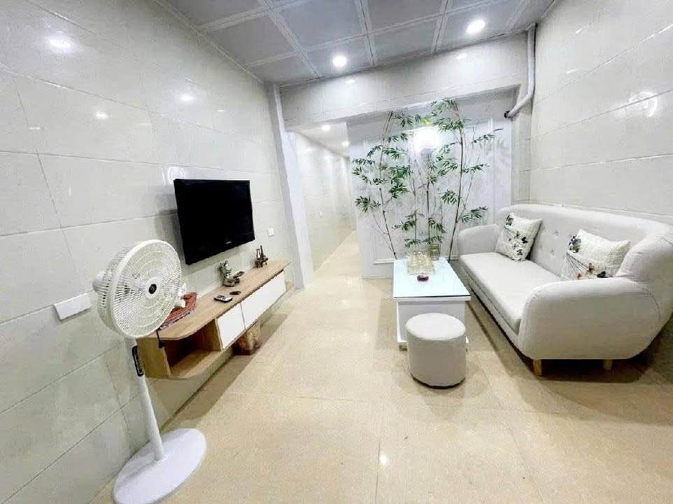 Căn hộ tập thể Bùi Ngọc Dương, Hai Bà Trưng 17m² giá 2.97 tỷ - Tiện ở và kinh doanh ngay!