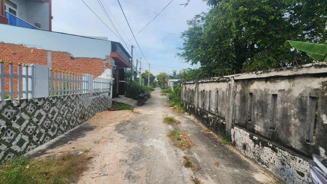 Bán đất hẻm Đinh Bộ Lĩnh – Tân Phước, La Gi 310m² giá 1.55 tỷ - Đầu tư lý tưởng!