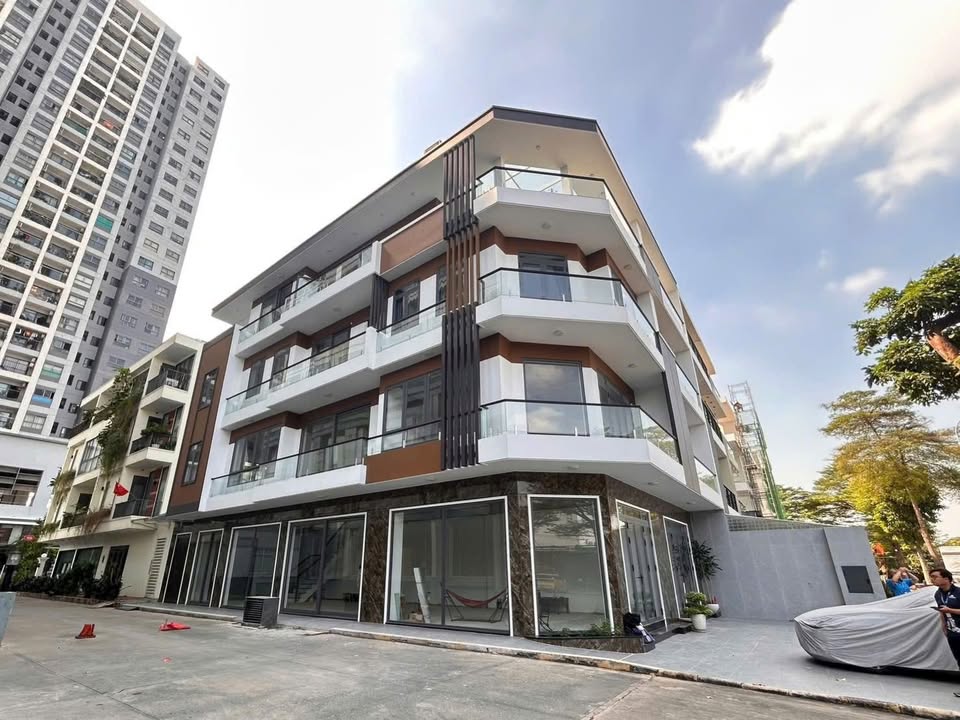 Cho thuê mặt bằng căn góc 200m² tại Thủ Đức - Giá 25 triệu/tháng, vị trí đắc địa!