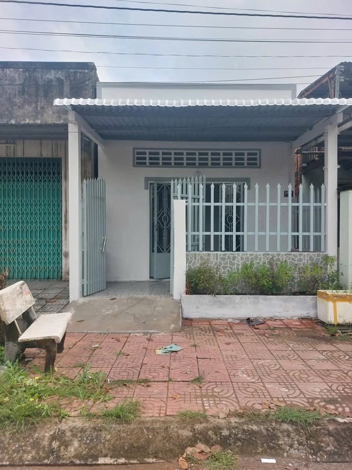 Nhà phố tại phường Long Châu, Vĩnh Long 110m² giá 1.49 tỷ - Không thể bỏ lỡ!