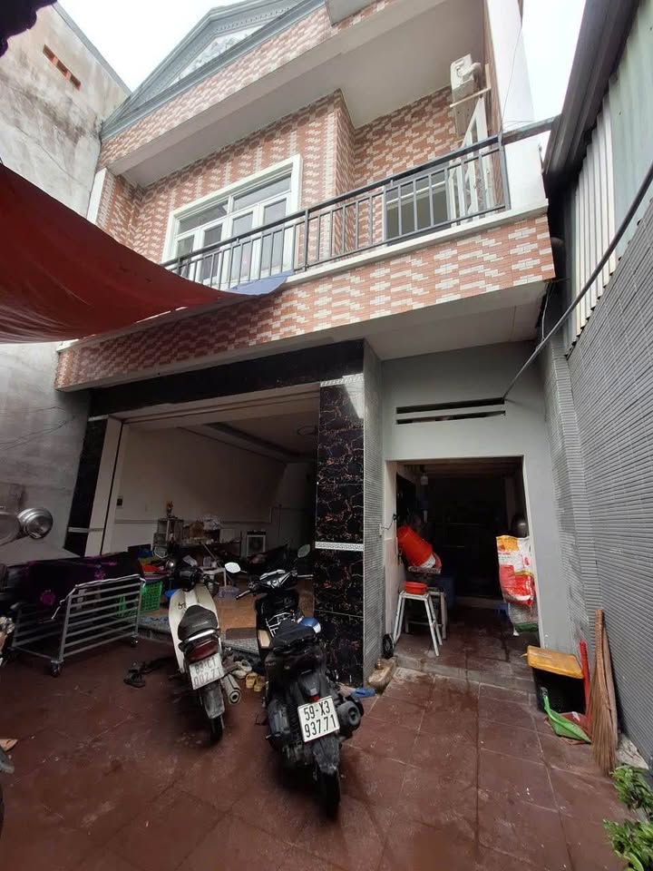 Nhà phố Tỉnh Lộ 43, Thủ Đức 129m² giá 6 tỷ - Hẻm thông, xe hơi vào tận nhà!