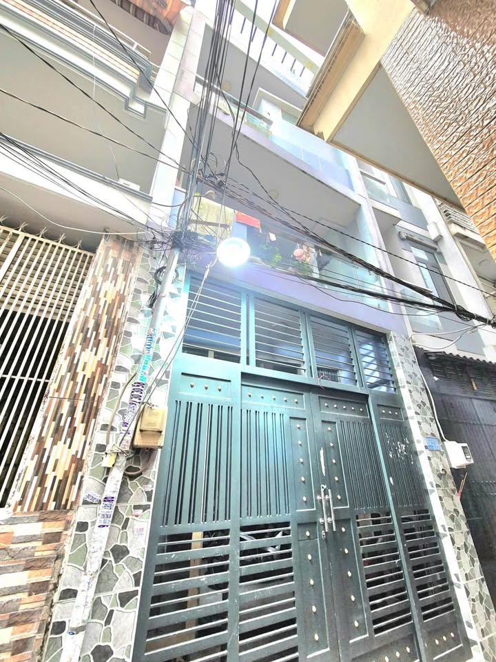 Nhà hẻm Lạc Long Quân, P8, Tân Bình 51.43m² giá 7.5 tỷ - Chính chủ bán gấp!