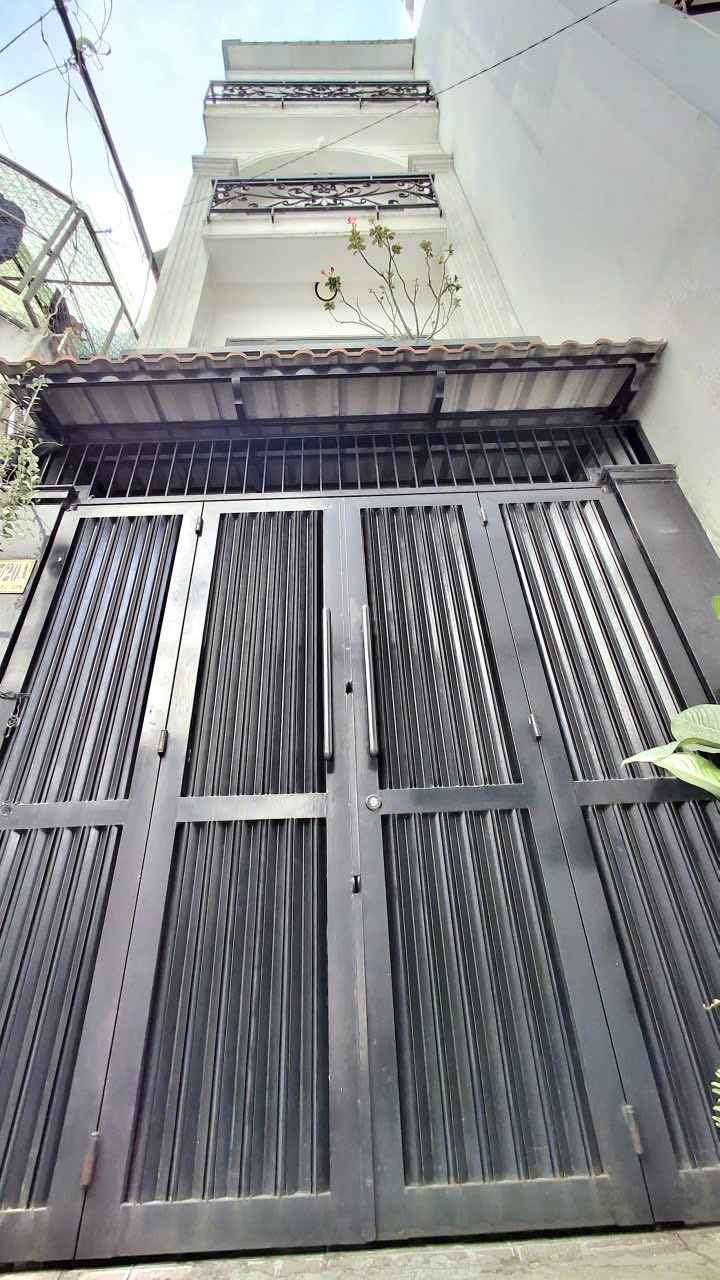 Nhà 4 Tầng Hẻm Xe Hơi Phan Xích Long, Phú Nhuận 51m² - Giá Chỉ 9.5 Tỷ TL!