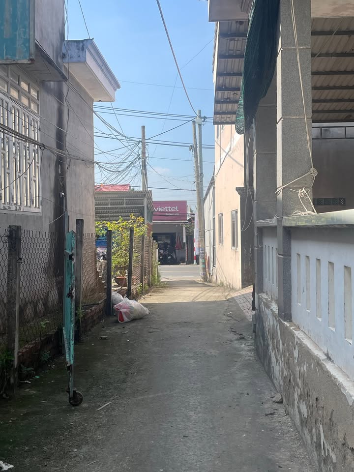 Nhà bán Phú Đông Nhơn Trạch 76m² giá 1.4 tỷ - Căn góc, yên tĩnh!