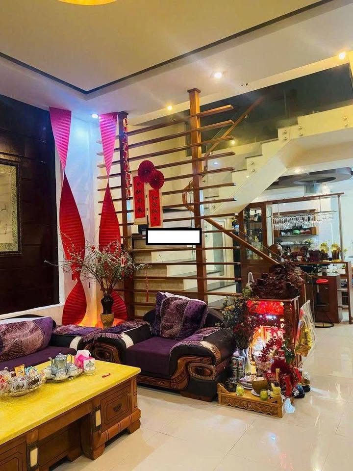 Nhà 2 tầng mặt tiền Lê Tấn Trung, Sơn Trà, 117m² - Đầy đủ nội thất, chỉ việc vào ở!