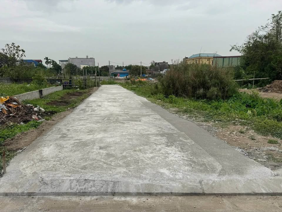 Đất nền Lộc Hạ, Nam Định 111m² - Mặt tiền rộng, ô tô vào tận nơi!