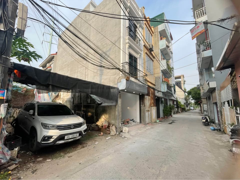 Nhà phố Xuân Đỉnh 40m² giá 11.3 tỷ - Có thang máy, thuận tiện di chuyển!