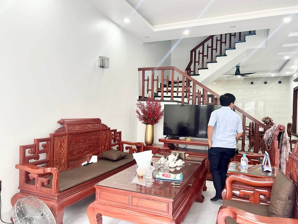 Nhà 4 tầng Khu đô thị Dệt Nam Định 75m² giá 7 tỷ - Thiết kế hiện đại, sạch sẽ vào ở ngay!