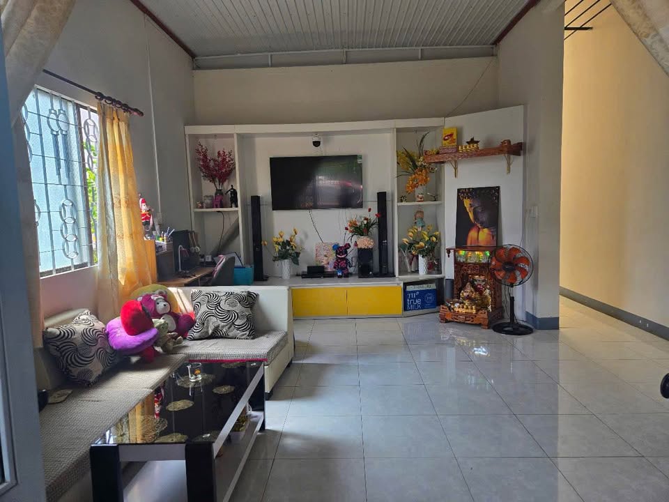 Nhà mặt tiền Quốc lộ Nguyễn Văn Linh, Tân An, 158m² giá 7.9 tỷ - Kinh doanh sầm uất!