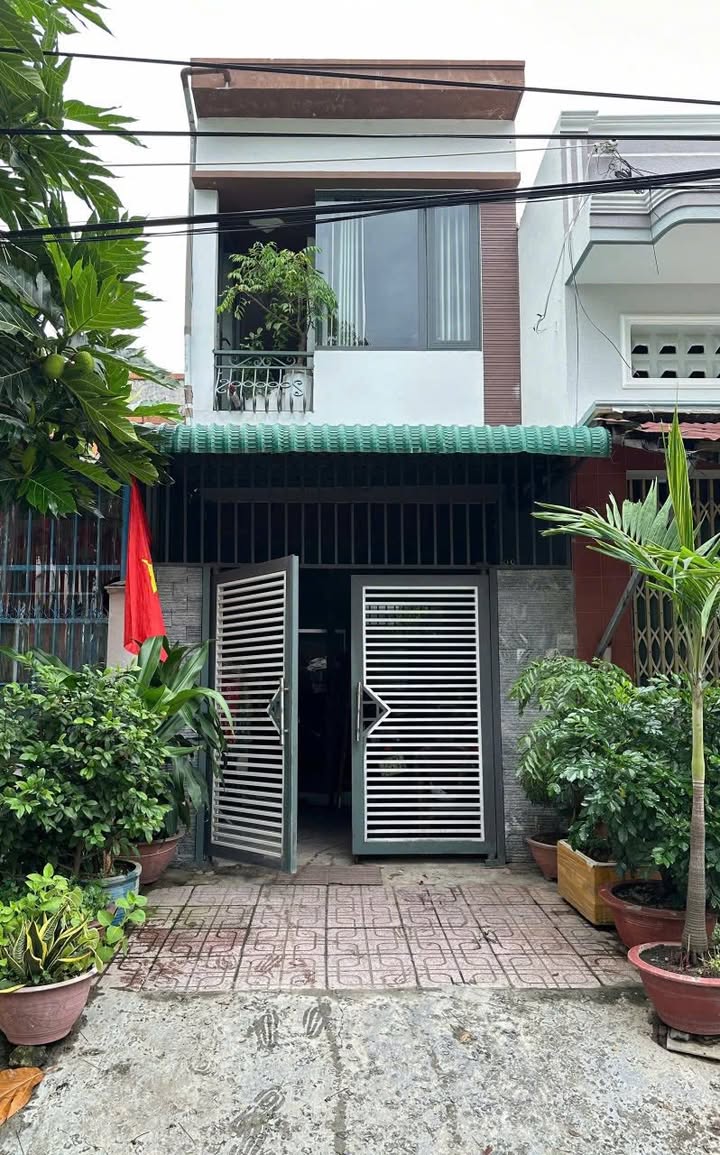 Nhà phố Nha Trang 45m² giá 2.9 tỷ - Gần biển, Tiện ích đầy đủ!