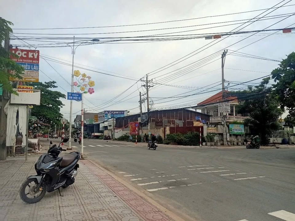 Đất mặt tiền Bình Nhâm 108m² giá 2.6 tỷ - Cơ hội đầu tư hấp dẫn!