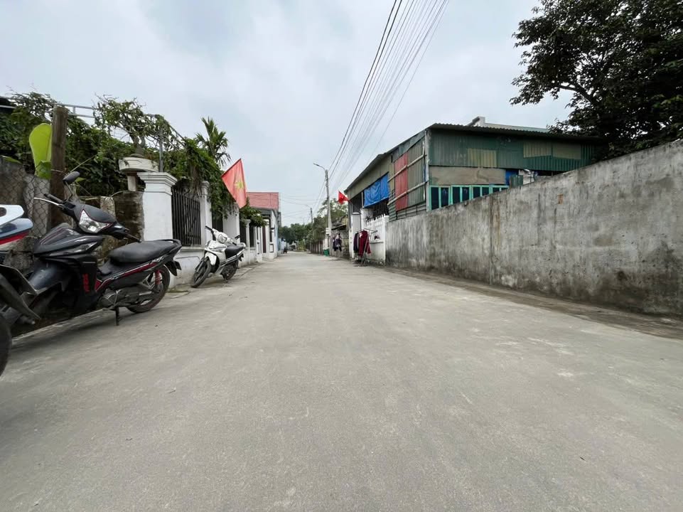 Đất nền Tân Phong, Quảng Xương 100m² giá 900 triệu - Bất động sản tiềm năng ngay trung tâm!