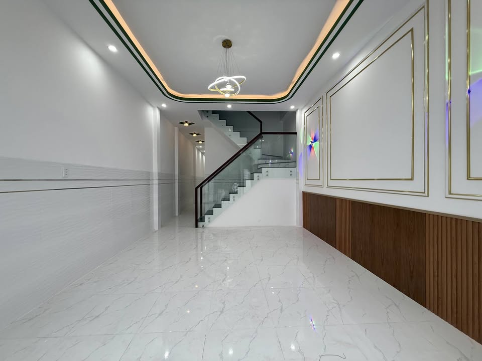 Nhà 2 tầng góc 2 mặt tiền Phạm Ngọc Thạch 117.6m² giá chỉ 3 tỷ - Đón Tết ngay!