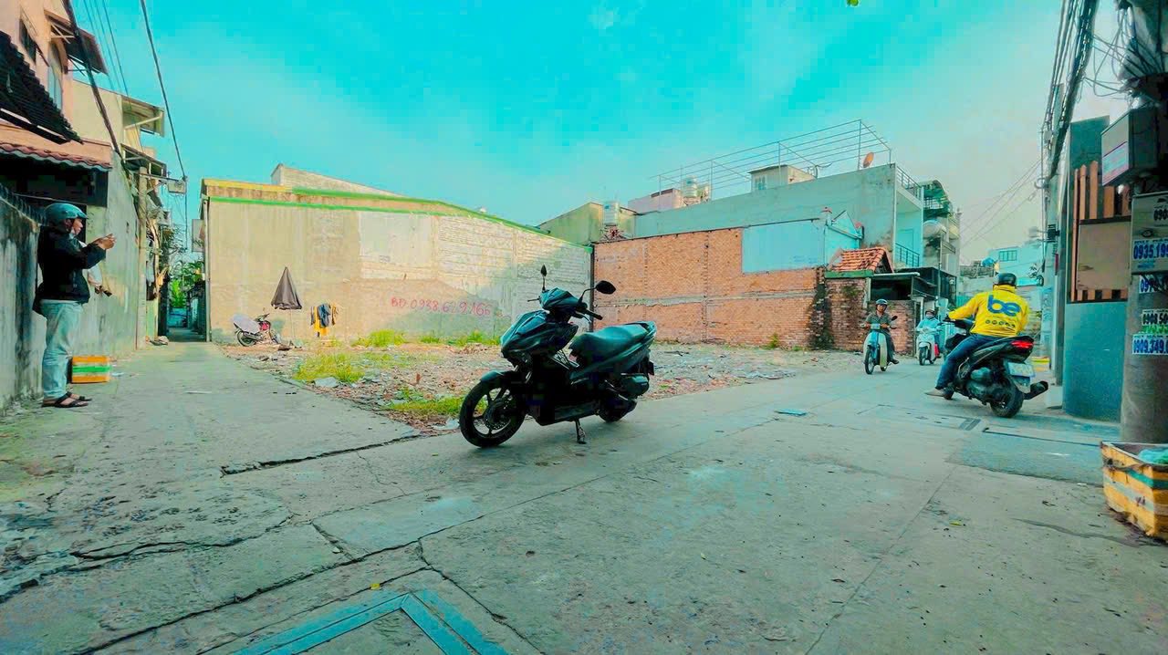 Đất nền Thủ Đức 70m² giá 4.7 tỷ - Mặt tiền hẻm thuận lợi kinh doanh!