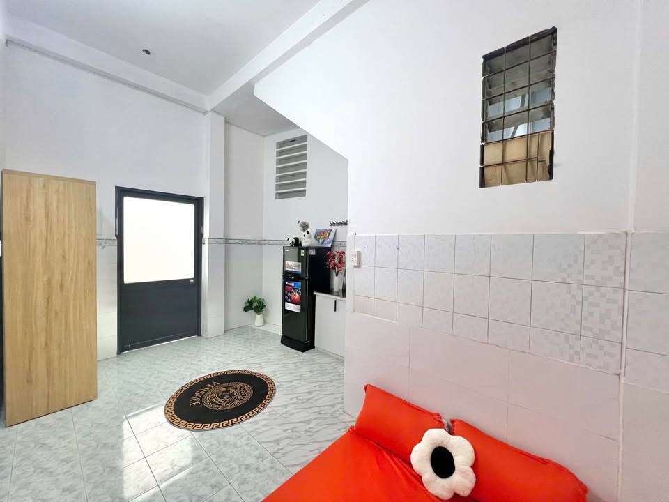 Phòng cho thuê tại Quận 10, 463B Cách Mạng Tháng 8, giá chỉ 4.6 triệu - Sẵn sàng vào ở ngay!