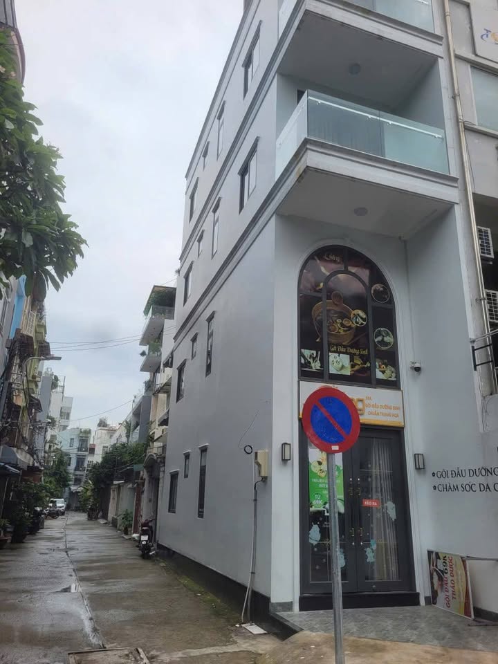 Cho thuê nhà 5 tầng mặt tiền Nam Kỳ Khởi Nghĩa 200m² - Giá chỉ 30 triệu/tháng!