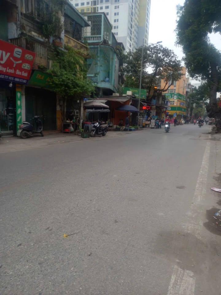 Nhà mặt phố Trương Định, quận Thanh Xuân, 100m² - Lô góc, kinh doanh thuận lợi!