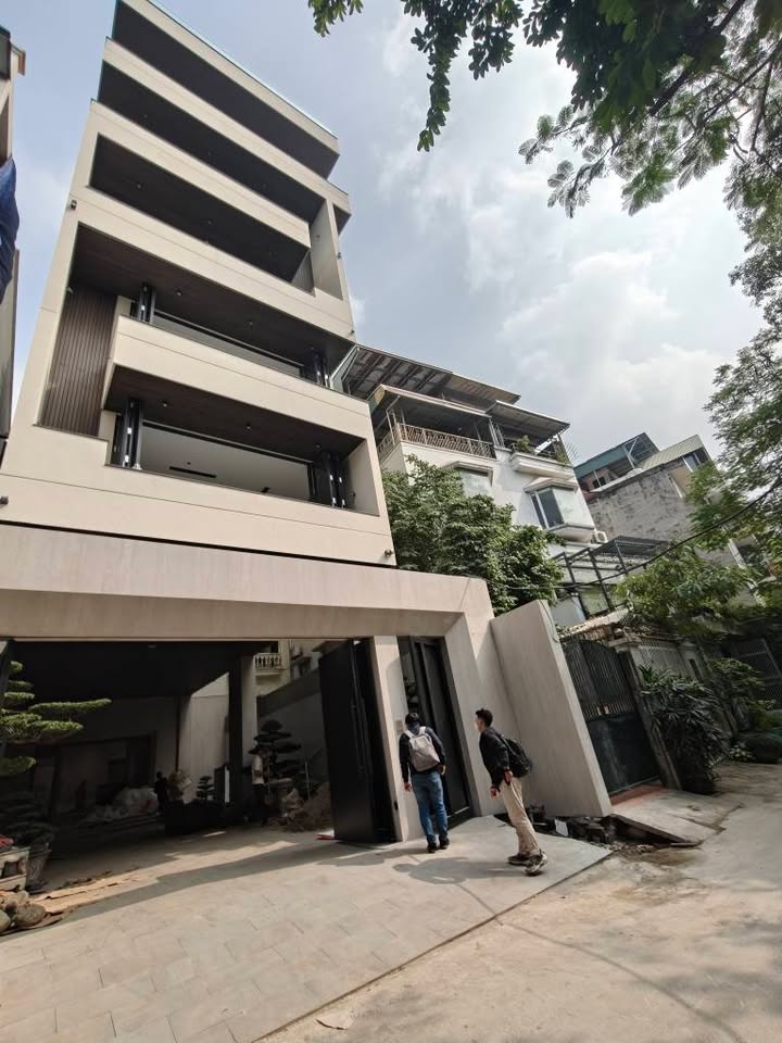 Cho thuê tòa nhà lô góc Xuân Diệu Tây Hồ 150m² - Phù hợp ở và làm văn phòng!